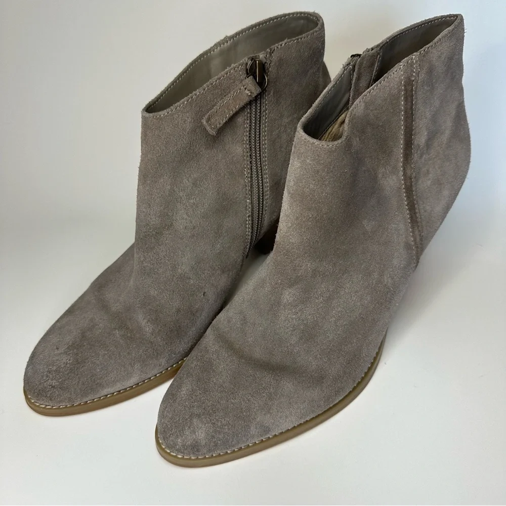 Susina Boots Women's 9.5 M Zipper Ankle Booties Suede Leather Block Heels Boho